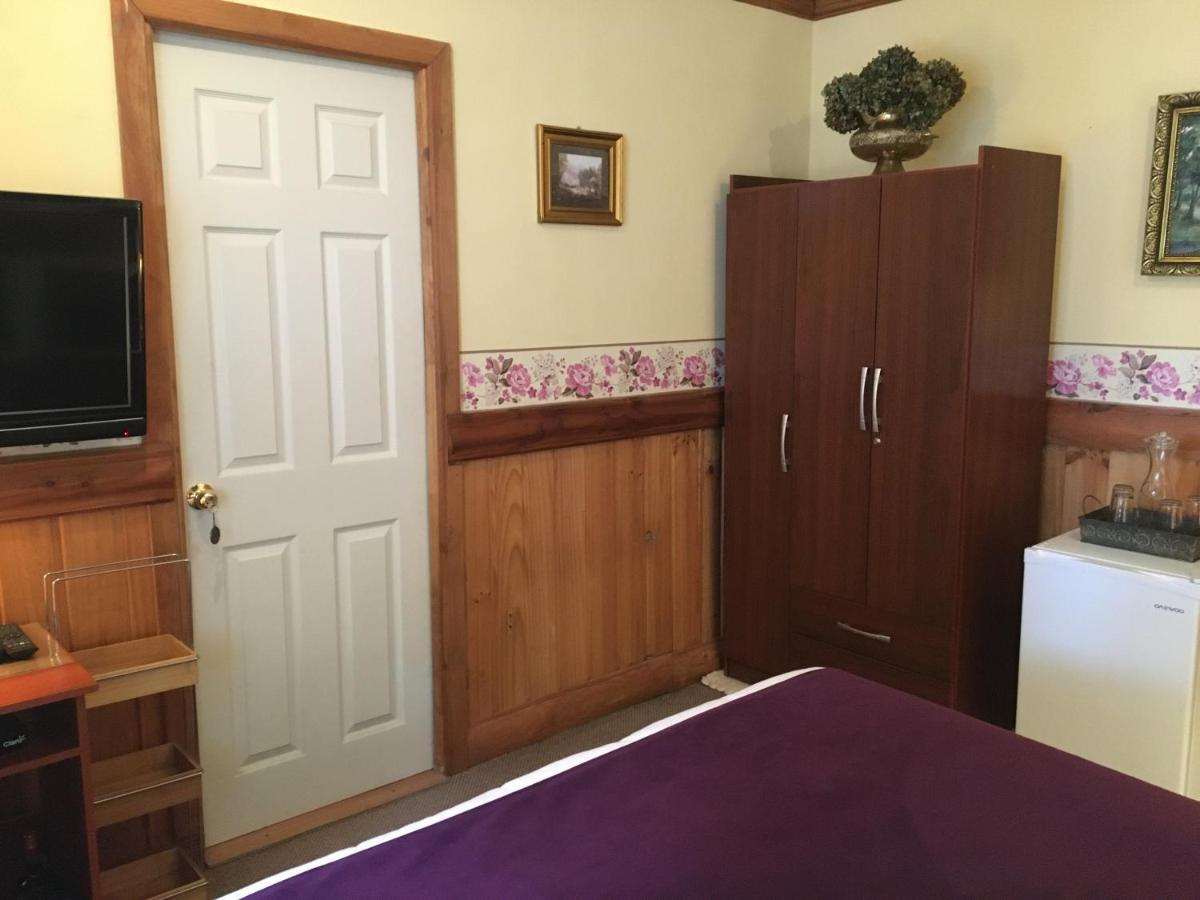 Merken Bed & Breakfast Вилярика Екстериор снимка